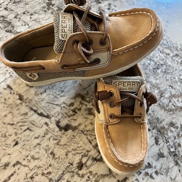 Children’s Sperrys - Picture 1 of 6